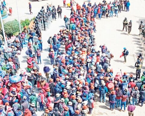 Challhuahuacho demands with minutes 35 commitments to the government of Pedro Castillo