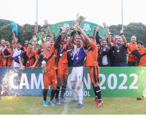 Cibao FC is crowned champion of the sub 16 tournament.
