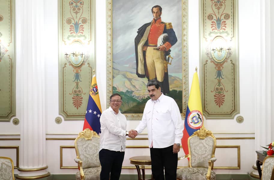 Colombian diplomats return to Venezuela