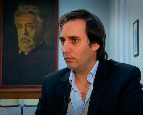 Conrado Rodríguez proposes that Holocaust denial be a criminal offense