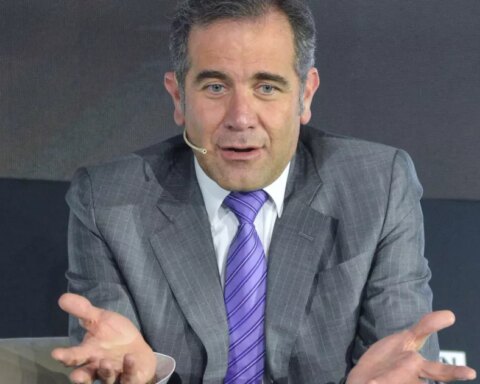 Córdova responds to AMLO: INE will not conduct another survey on electoral reform