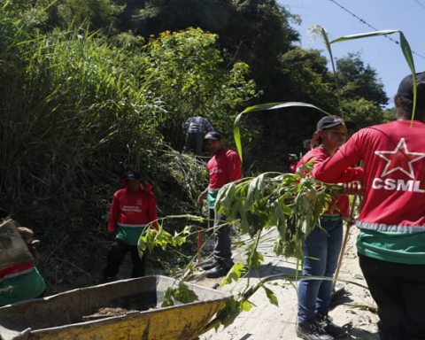 Corporación de Servicios de Caracas efectúa aborda la parroquia La Vega