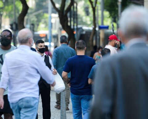 Covid-19: Brazil records 13,501 cases and 26 deaths in 24 hours