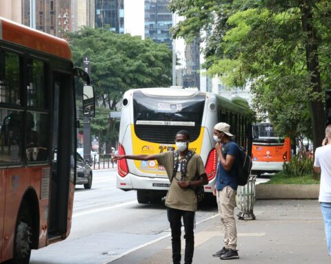 Covid-19: Brazil records 20,300 cases and 57 deaths in 24 hours