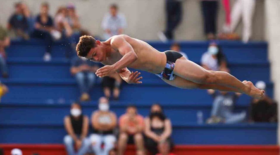 Cuban diver Luis Gustavo Cañabate has an accident at the swimming school and is in critical condition