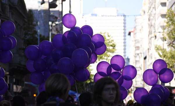 Day against gender violence: Women in Black marched for July 18