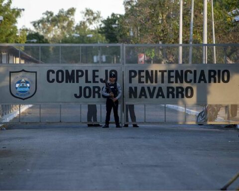 Dictatorship allows visits to 20 political prisoners after three months in isolation