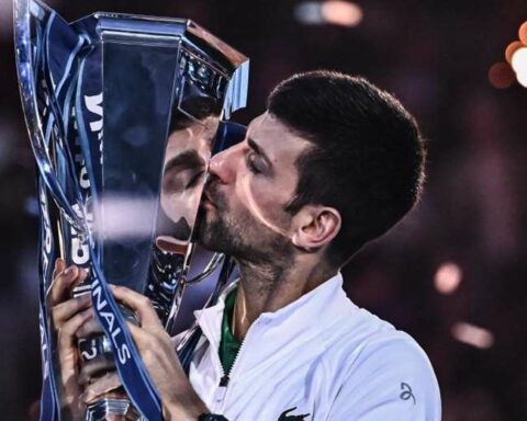 Djokovic wins his sixth Masters and equals Federer's record