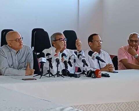 Médicos suspenderán servicios a otras aseguradoras