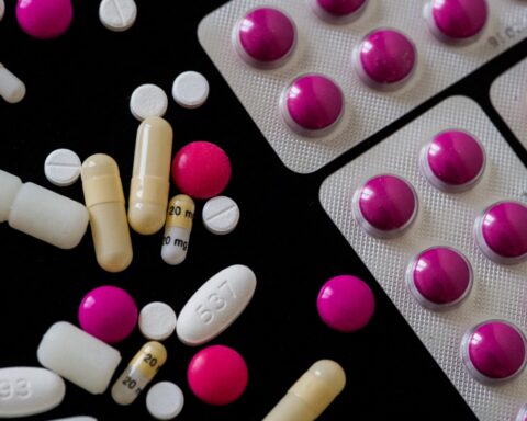 Drugs La Rebaja remains in the hands of the Government to produce and distribute generics