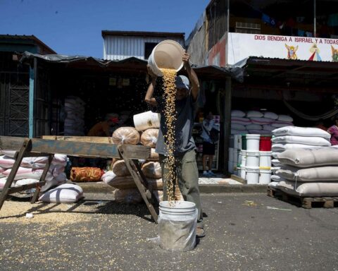 EIU: "Nicaragua's economy will continue to slow down in 2023"