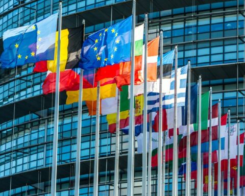 EU studies asking the United States for more exceptions for Venezuelan oil