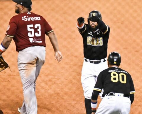 Eagles beat Giants 5-3 and remain firm on top