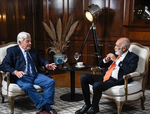 El Observador premieres its first streaming program