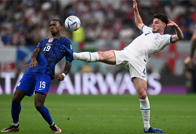 England draws with the United States 0-0 and approaches the round of 16