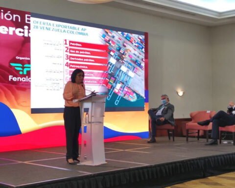 Entrepreneurs from Colombia and Venezuela seek commercial balance after the reopening