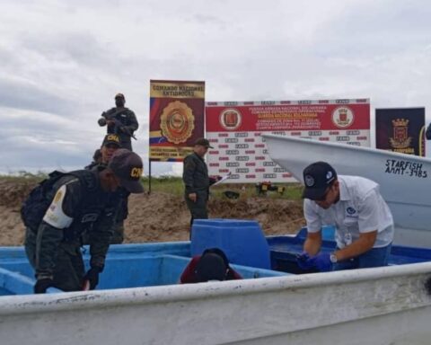 FANB seizes two peñeros linked to drug trafficking in Zulia