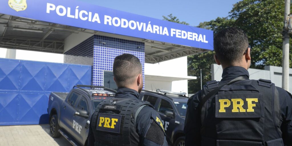 Federal Revenue and PRF seize 7,000 bottles of wine in Goiás