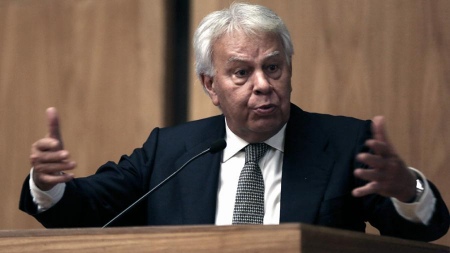 Felipe González warned of the need to "generate agreements" Y "redistribute income"