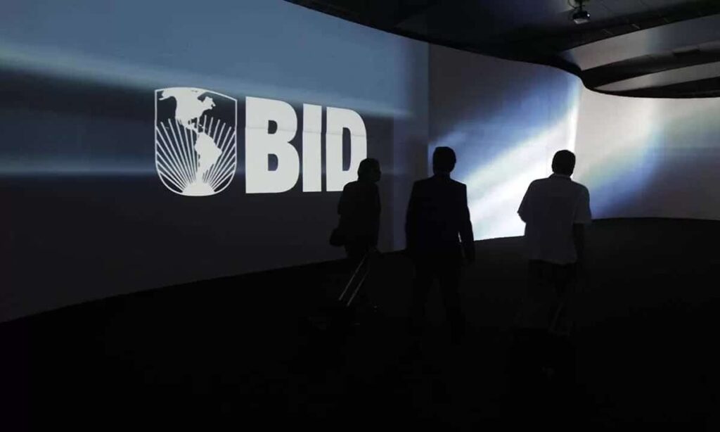 Five Latin American candidates aspire to preside over the IDB