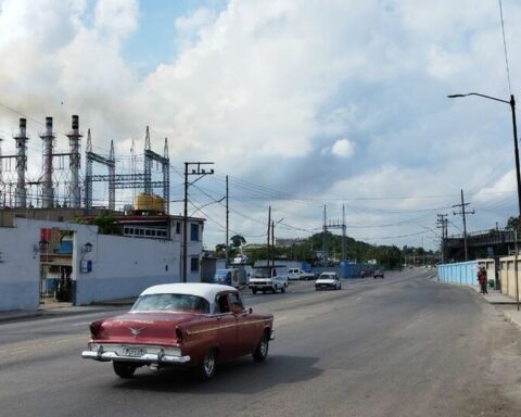 Forced to leave the Dominican Republic, a Turkish floating power plant arrives in Cuba