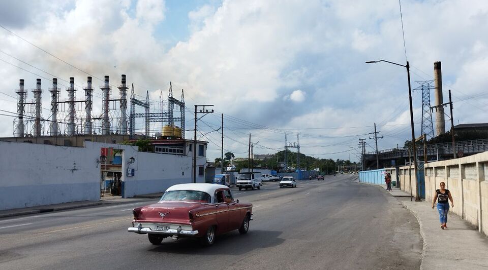 Forced to leave the Dominican Republic, a Turkish floating power plant arrives in Cuba