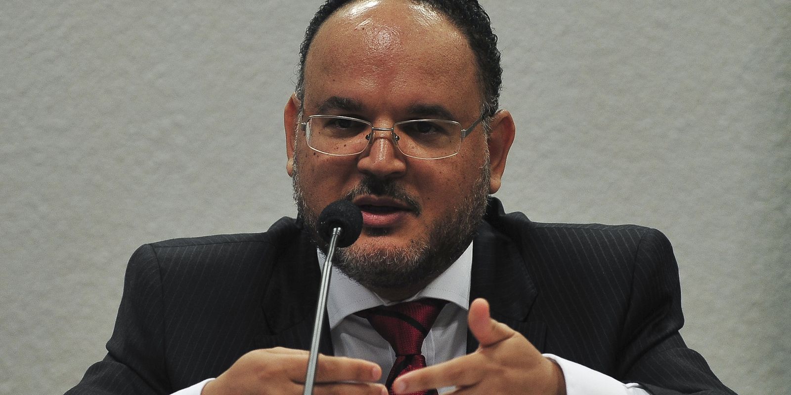 Former minister Henrique Paim will coordinate education in the transition team