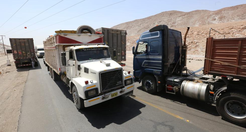 Free transit on the Arequipa highway and carriers say it is a truce (VIDEO)