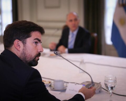 Frigerio denounced that the governor of Tierra del Fuego passes militants as public employees