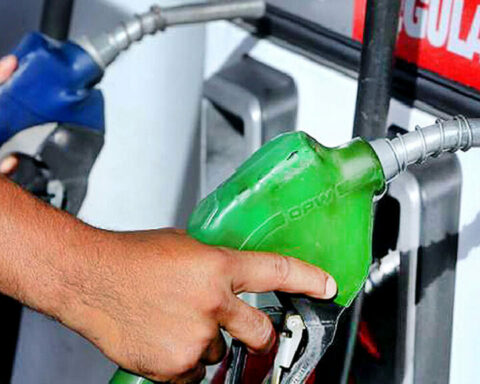 Combustibles mantendrán precios una semana más