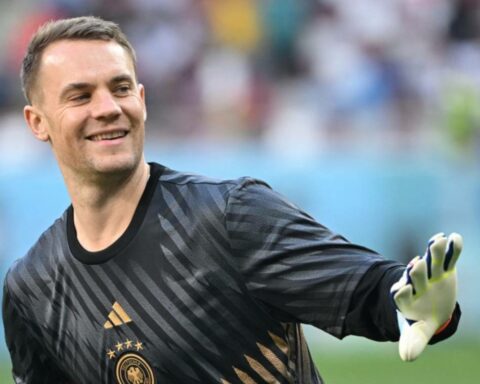 German goalkeeper Manuel Neuer will be subject to a yellow card and a fine for wearing a bracelet "OneLove"