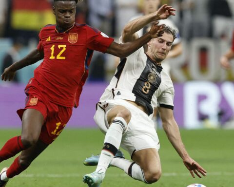 Germany starts 1-1 with Spain and remains alive in Group E of the Cup