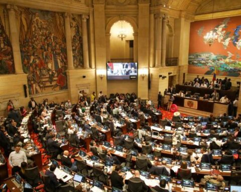 Get your pocket ready: the new taxes that Colombians will pay