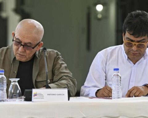 Government and ELN will resume peace negotiations in Caracas