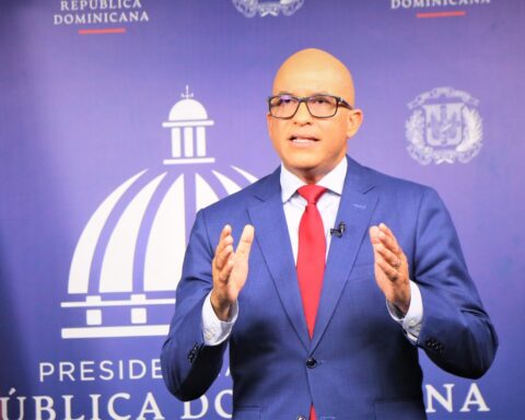 Government appoints three ministries to follow up on the detention of sugar from Central Romana