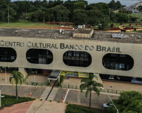 Guido Mantega asks to resign from the transition team