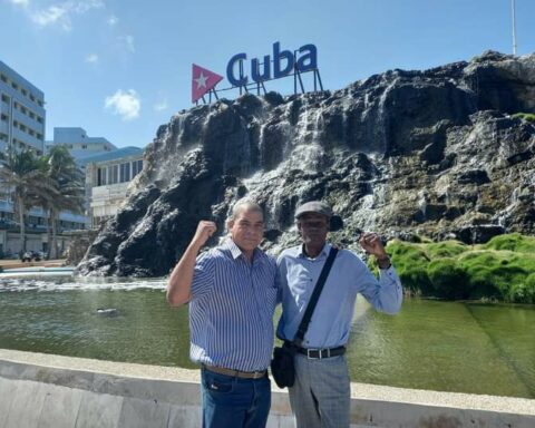 How is Jesús Núñez, the caneman at a hospital in Cuba, doing?