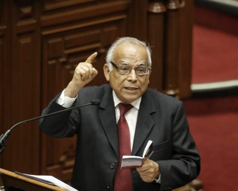 IEP: 52% disagree that Aníbal Torres has raised a question of confidence in Congress