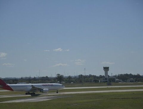 Iberia advances its daily flights with Montevideo for January