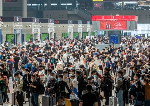 'Iphone City': six million people confined in China