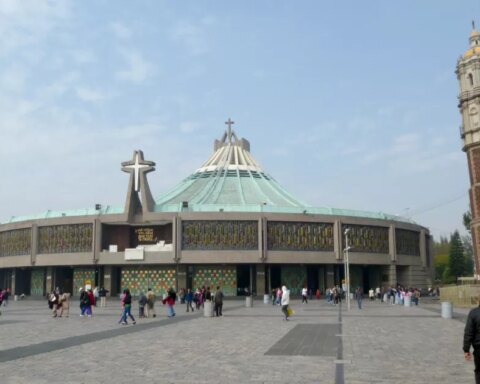 Is there a bridge on December 12?