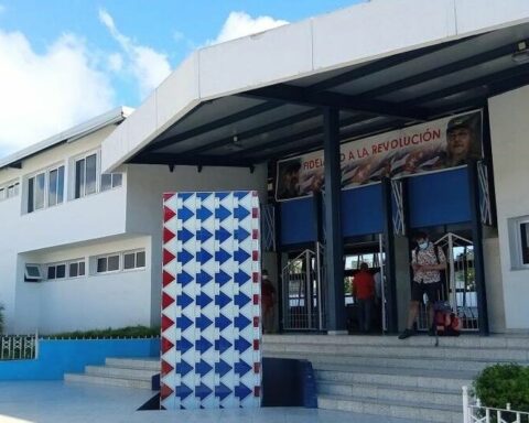 It is forbidden to enjoy the facilities of the new Sancti Spíritus Bus Terminal