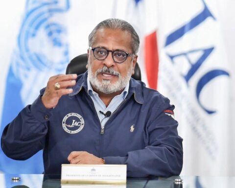 JAC reitera a las aerolíneas eliminación de 10 dólares de Tarjeta de Turista