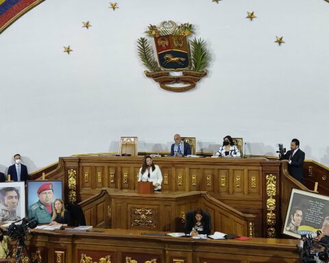 Jorge Rodríguez: there is no greater democracy than that of the communal councils