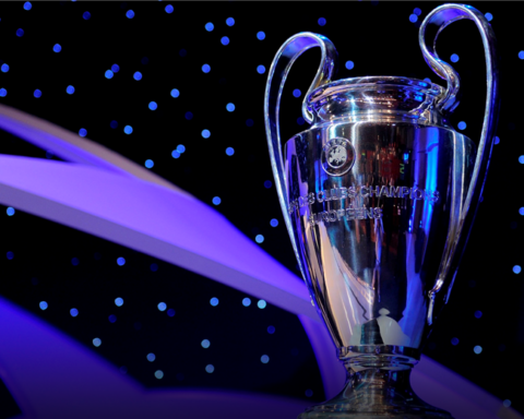 Look at the qualified for the round of 16 in the Champions League