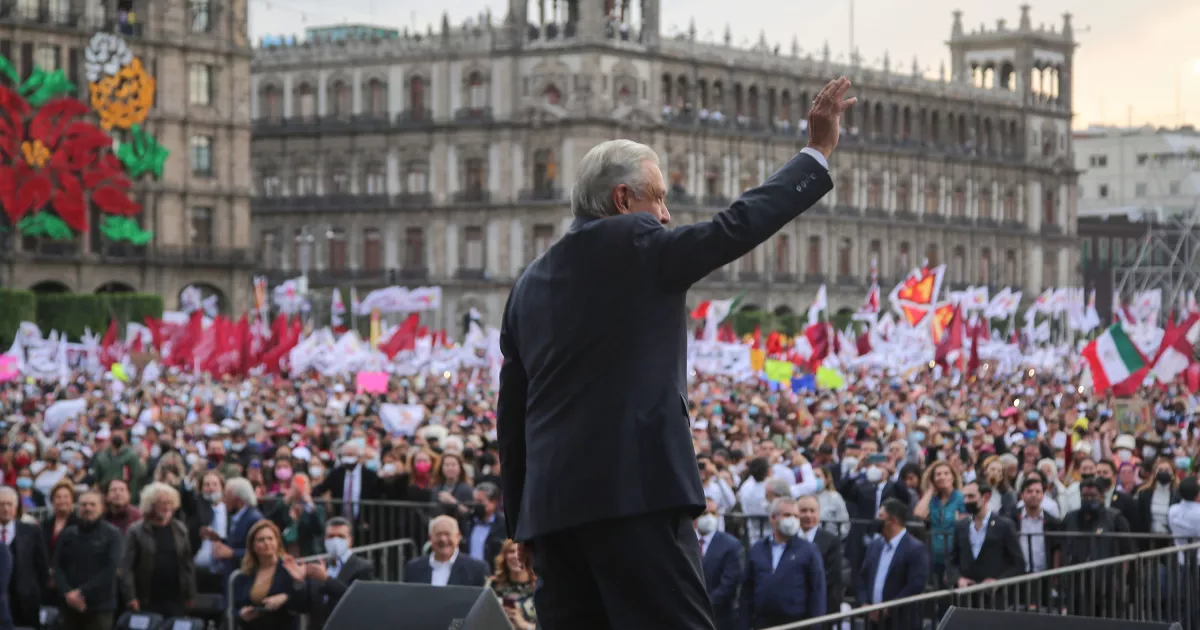 López Obrador, a politician based on the mobilizations in the streets