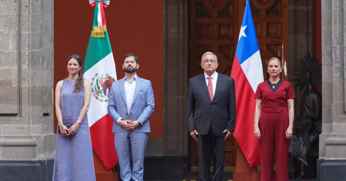 López Obrador receives Gabriel Boric at the National Palace