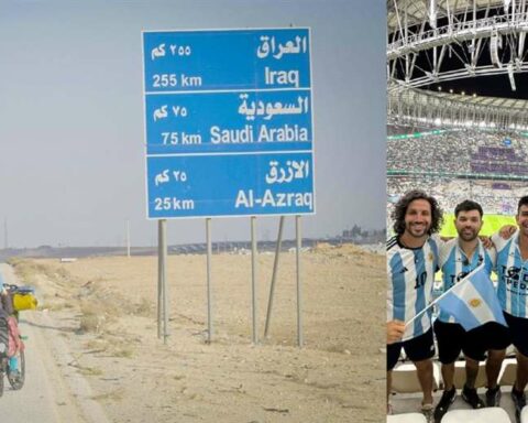 Madness for the World Cup: They crossed 15 countries on bicycles to support their team in Qatar
