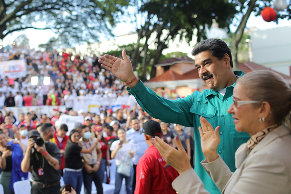 Maduro: All the support of the people of Venezuela for peace negotiations between Colombia and ELN