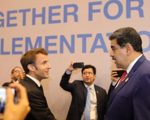 Maduro consolidates his image